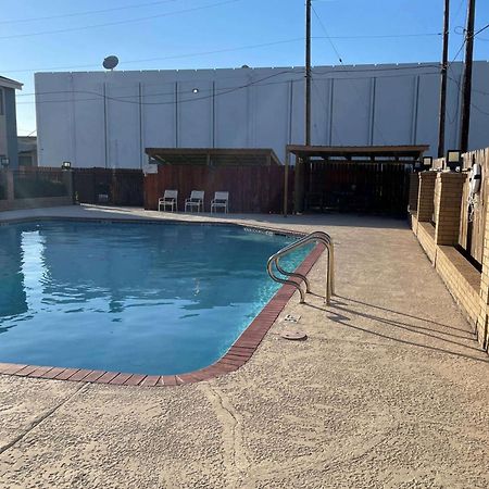 Days Inn & Suites By Wyndham Corpus Christi Central Екстер'єр фото