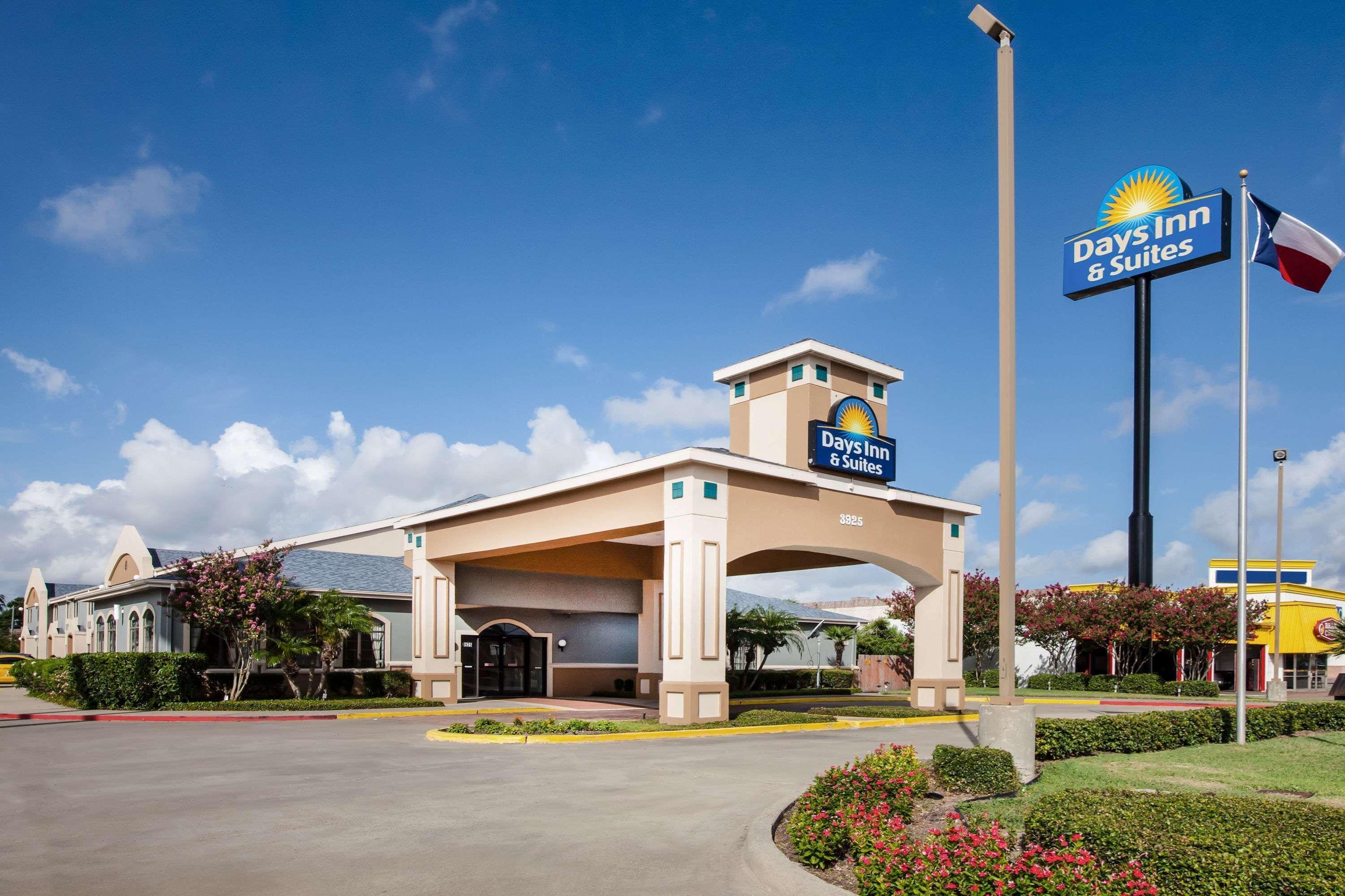 Days Inn & Suites By Wyndham Corpus Christi Central Екстер'єр фото