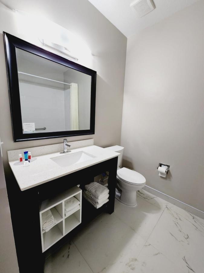 Days Inn & Suites By Wyndham Corpus Christi Central Екстер'єр фото