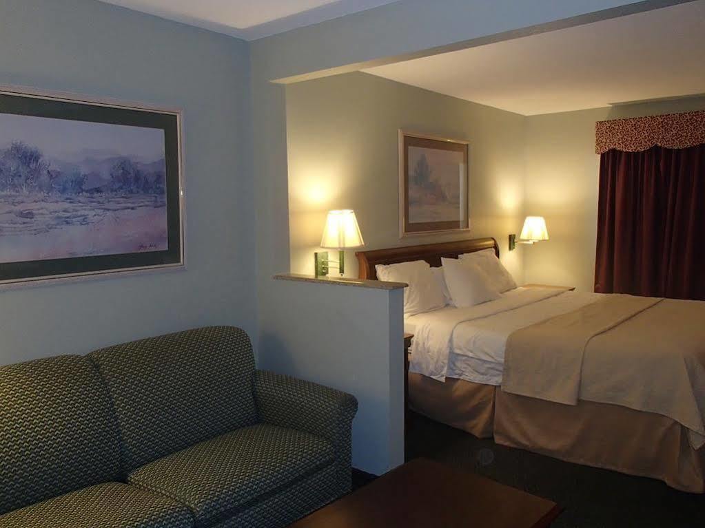 Days Inn & Suites By Wyndham Corpus Christi Central Екстер'єр фото